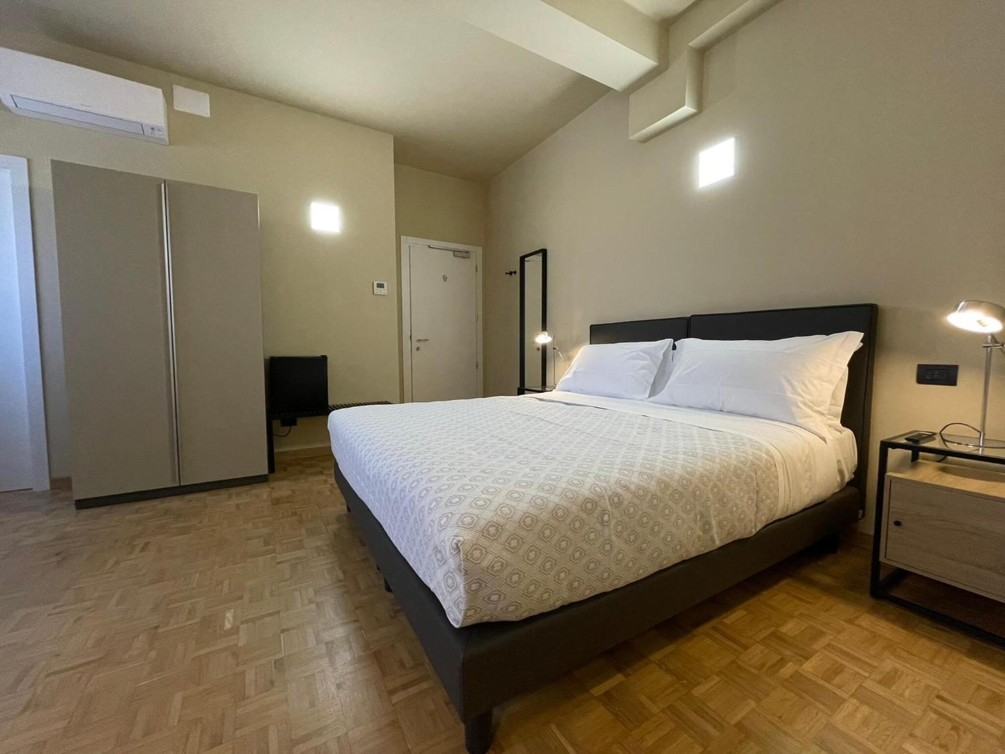 La Galleria Lodge Parma Ngoại thất bức ảnh