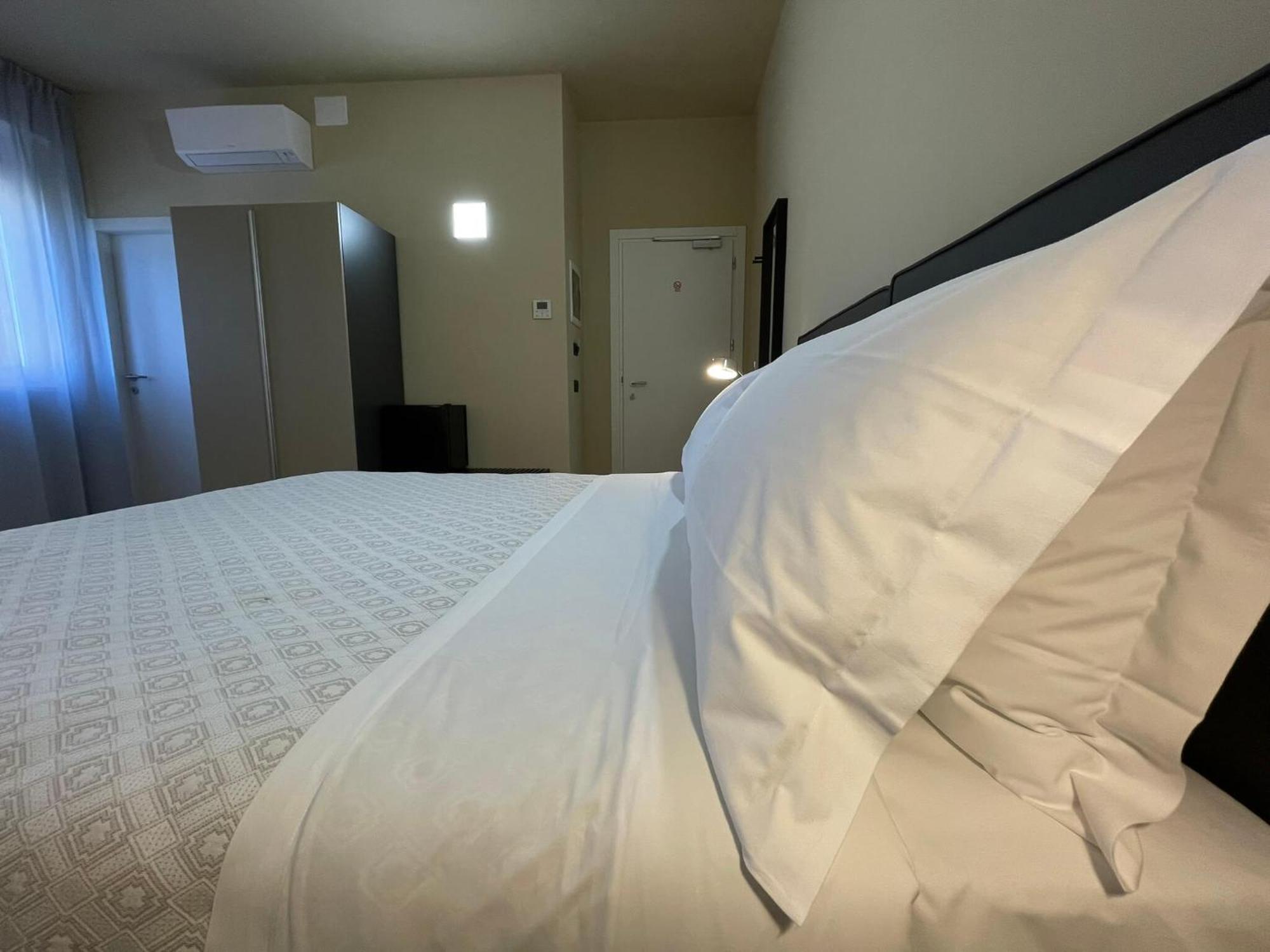 La Galleria Lodge Parma Ngoại thất bức ảnh