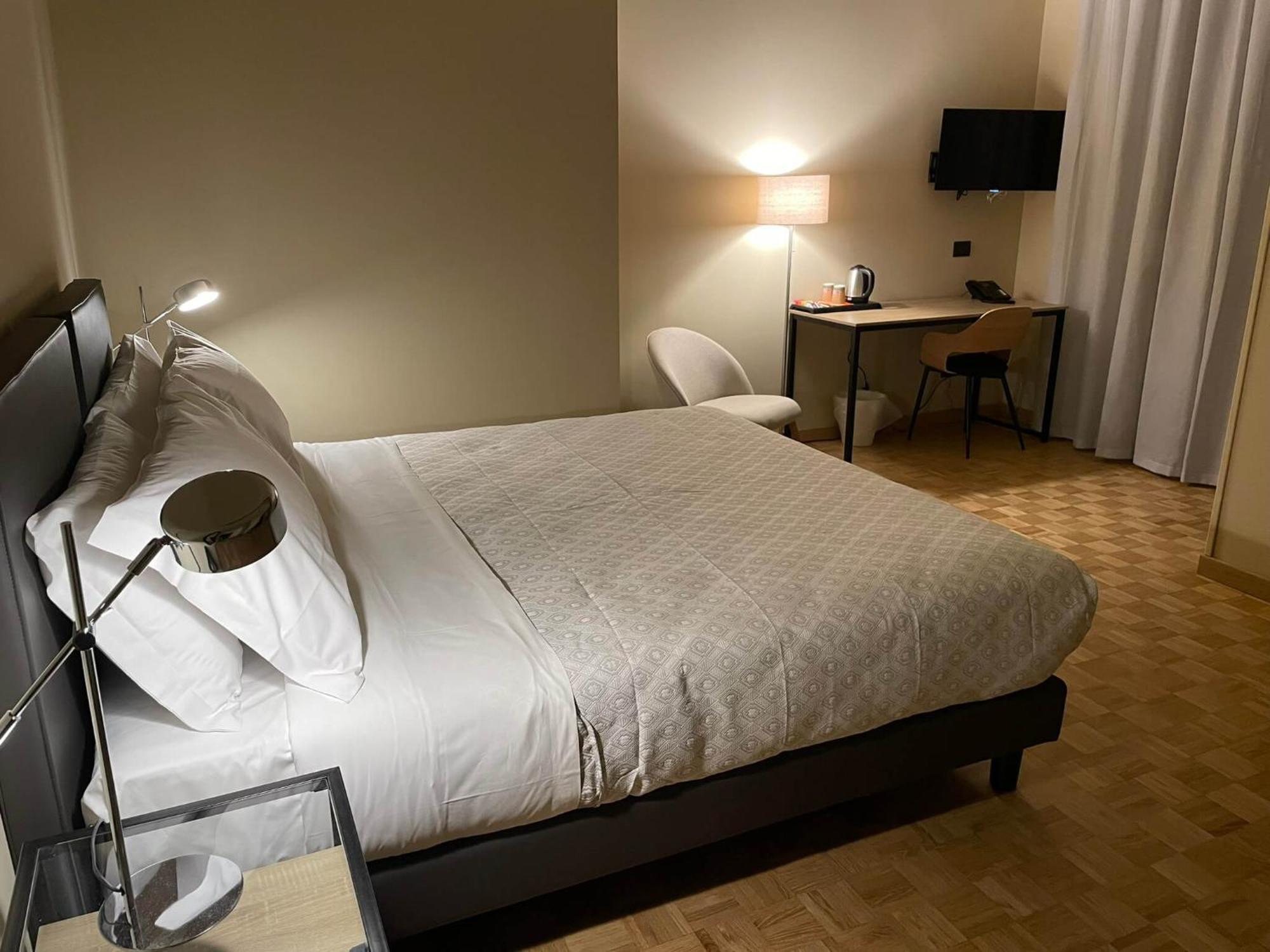 La Galleria Lodge Parma Ngoại thất bức ảnh